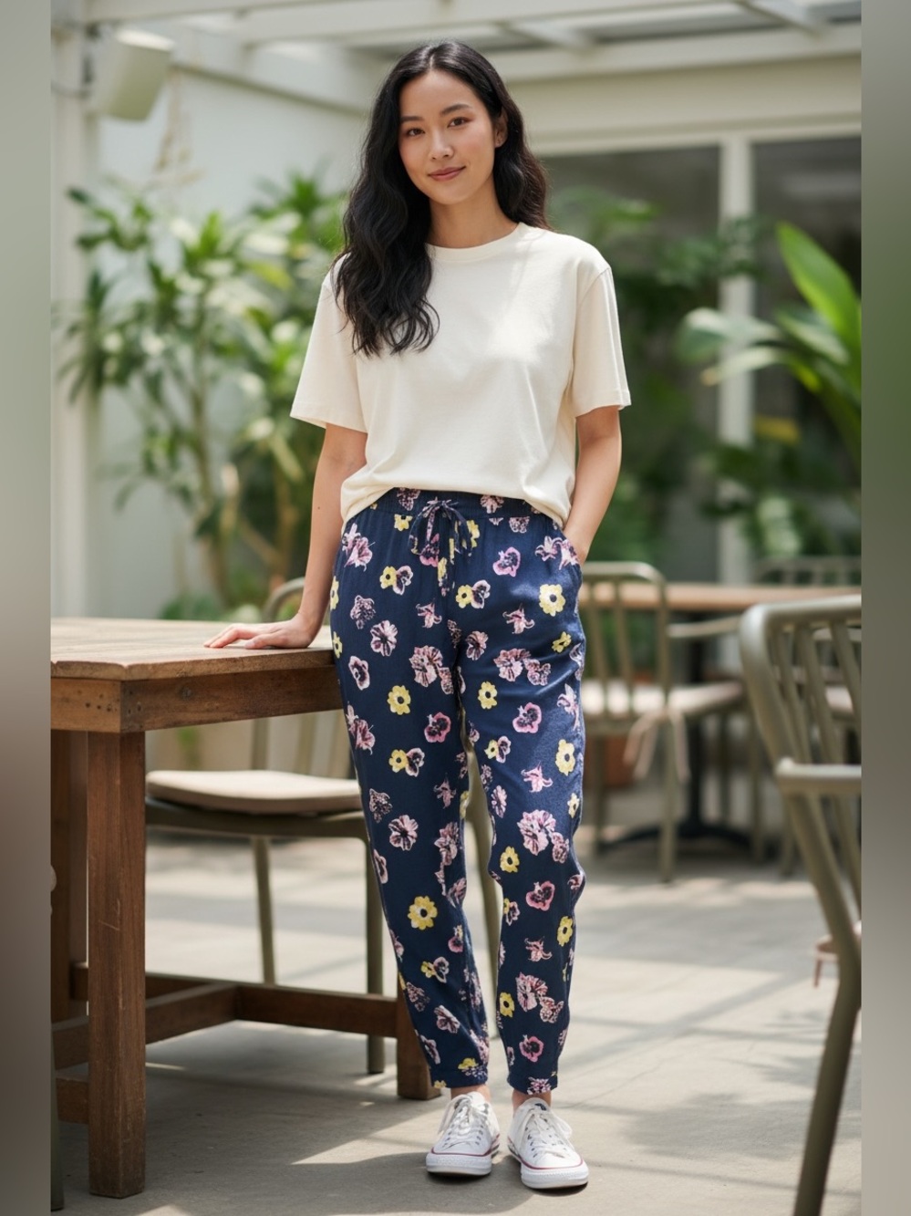 𝅺J Crew Factory Womens Size 4 Blue Floral Soft Pull On Pants Cuffed Lightweight